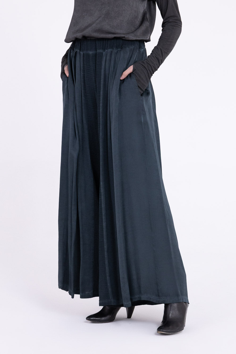 S429 - Pants