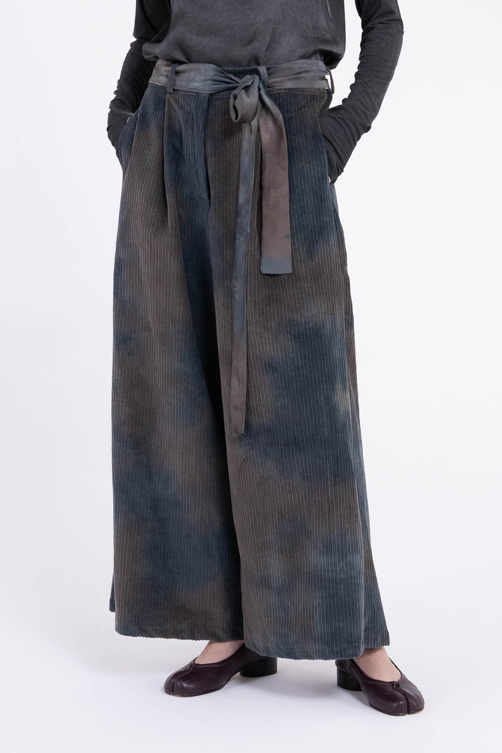 S495 - Velvet Pants