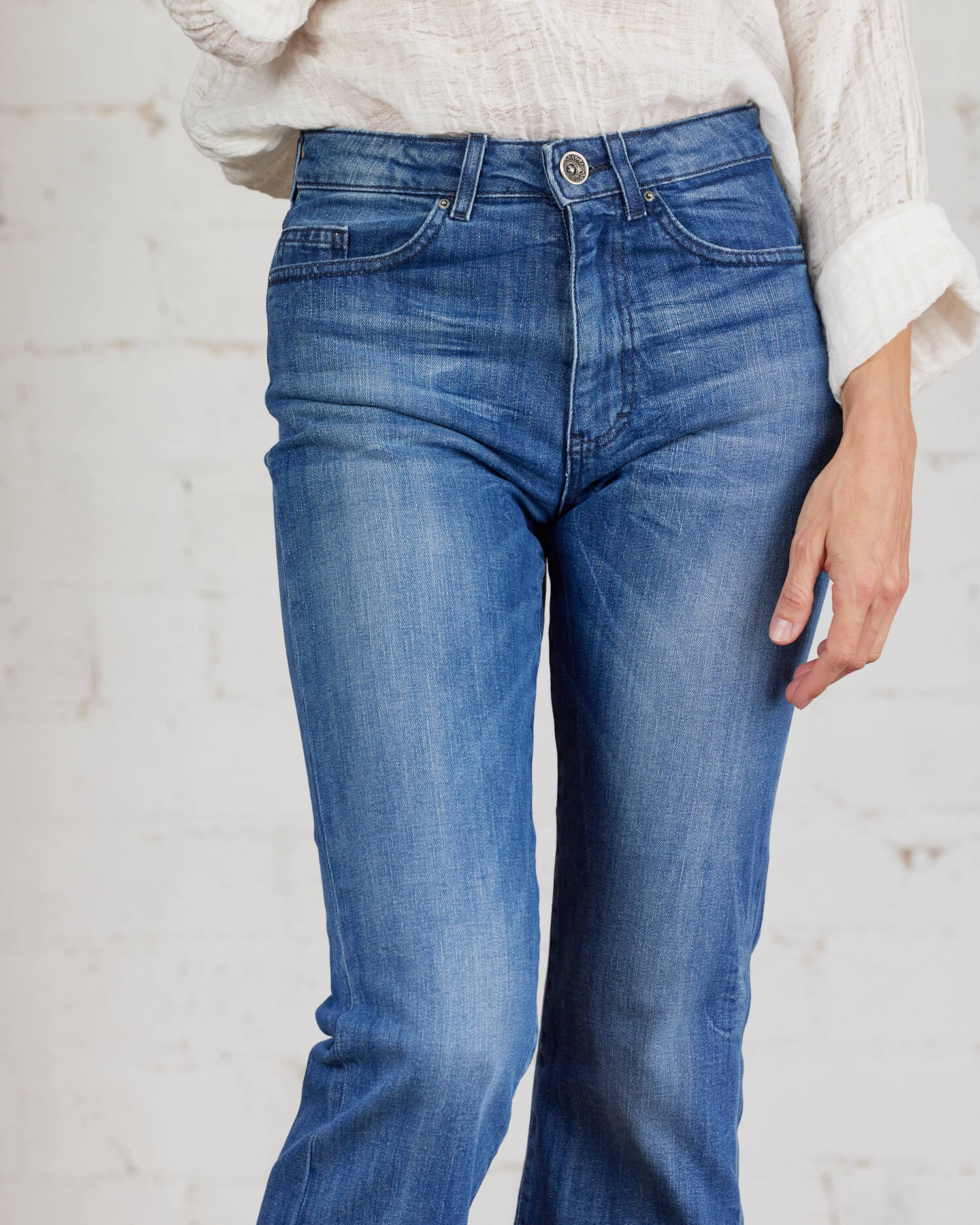 ARES JEANS
